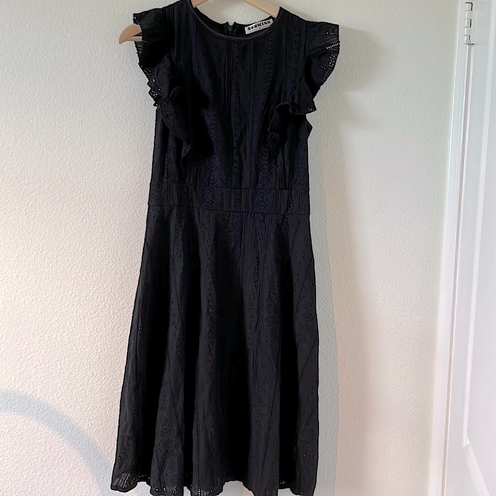 Ecowish midi black eyelet detail dress ruffle size Small